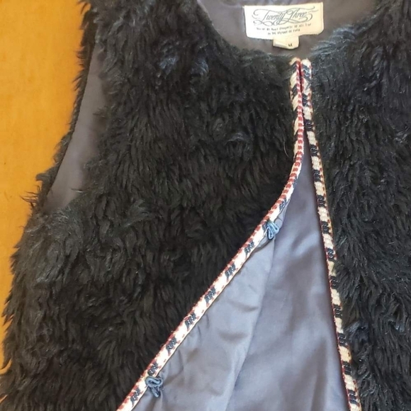 "Twenty Three" brand black faux fur vest sleeveless jacket sz S/M - Picture 4 of 11